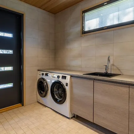 Hankielaemae A * Levi